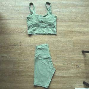 [SOLD] ‼️ lululemon Align High-Rise Short 8", Nulu Fold Tight Crop Yoga Tank Top